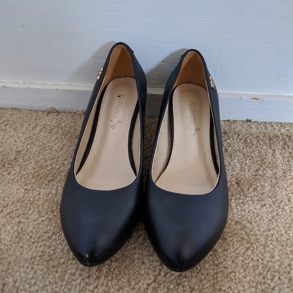 6.5 Red Dragonfly pumps - Picture 2 of 3